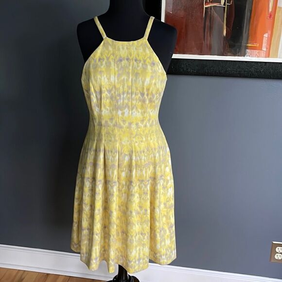 Calvin Klein lined yellow/gray pleated bodice fit and flare midi halter. Size 6 - Picture 1 of 7